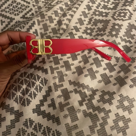 Red BB Sunglasses - Picture 3 of 3